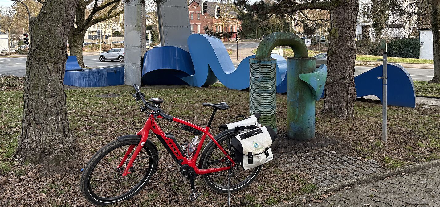 Skulptur "Wasserstau" Skulptur "Wasserstau" an der Ecke Südring/Wasserstraße
