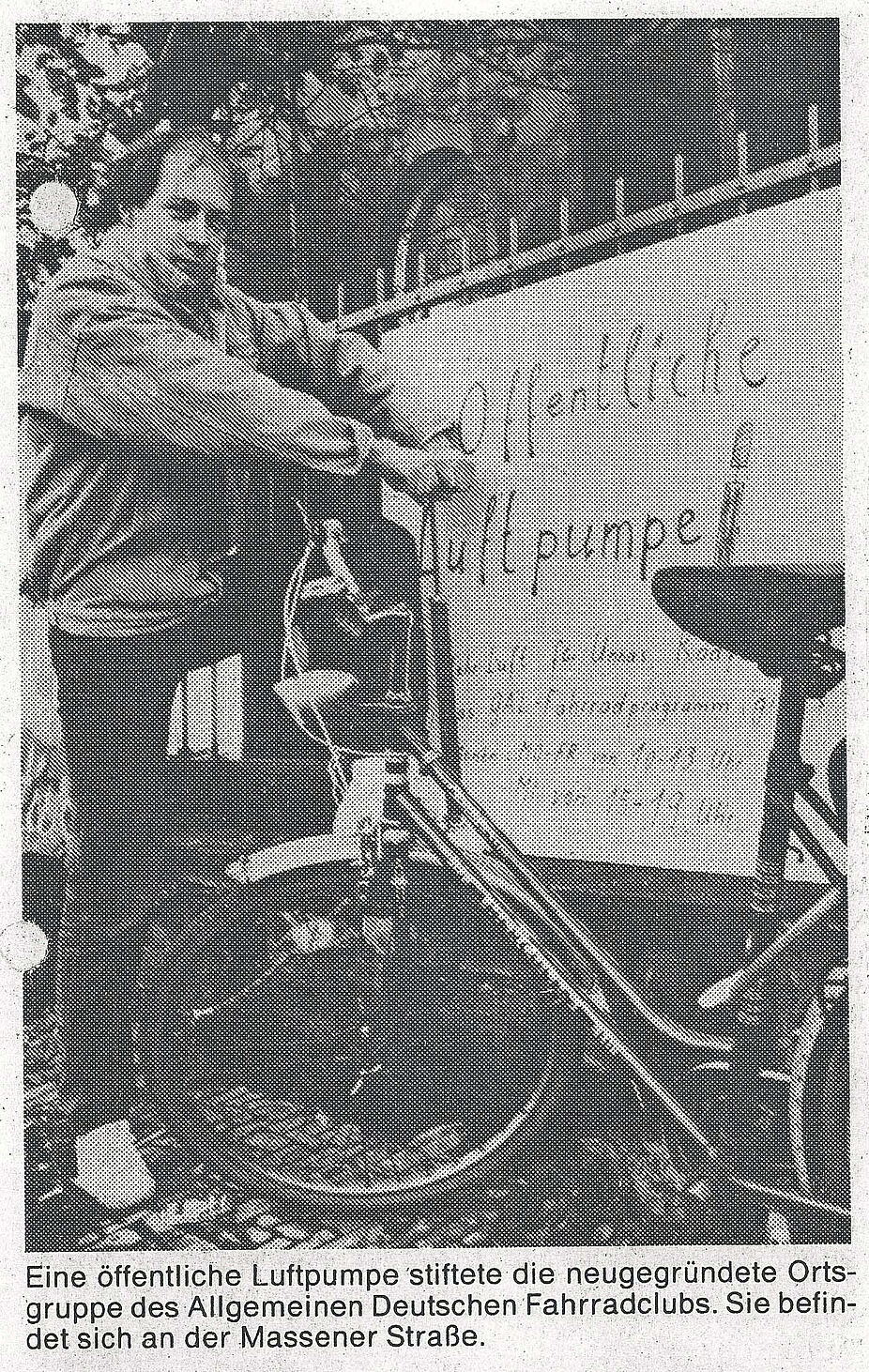 Öffentliche Luftpumpe an der Massener Straße
