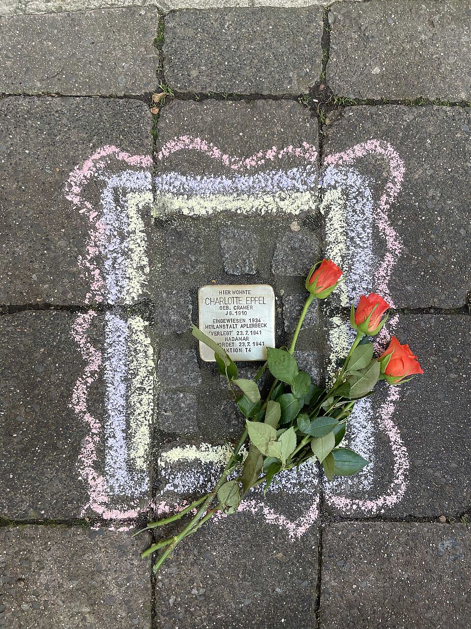 Stolperstein an der Gerhardt-Hauptmann-Straße 24